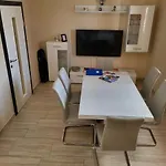 In With Air Conditioning, Wifi, Washing Machine, Dishwasher