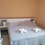 In With Air Conditioning, Wifi, Washing Machine, Dishwasher