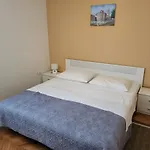 In With Air Conditioning, Wifi, Washing Machine, Dishwasher * Vrsi