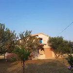 Appartement In With Air Conditioning, Wifi, Washing Machine, Dishwasher *