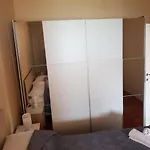 Appartement In With Air Conditioning, Wifi, Washing Machine, Dishwasher *