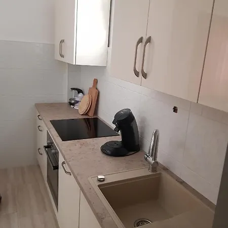 In With Air Conditioning, Wifi, Washing Machine, Dishwasher * Vrsi