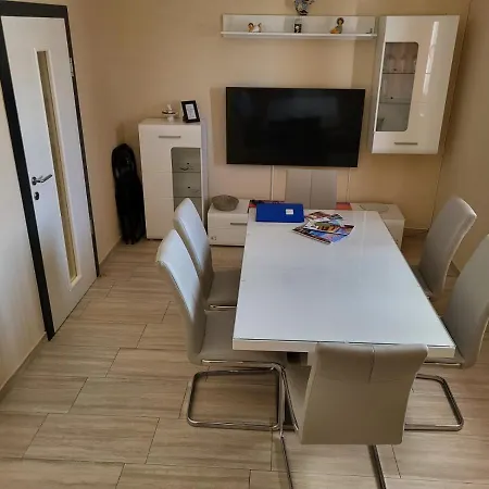 In With Air Conditioning, Wifi, Washing Machine, Dishwasher