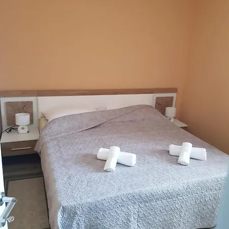 In With Air Conditioning, Wifi, Washing Machine, Dishwasher