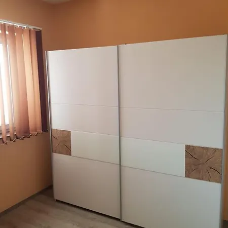 In With Air Conditioning, Wifi, Washing Machine, Dishwasher