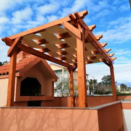 Apartment In With Air Conditioning, Wifi, Washing Machine, Dishwasher