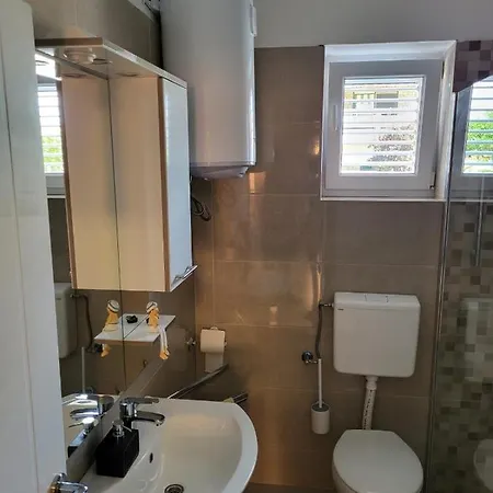 In With Air Conditioning, Wifi, Washing Machine, Dishwasher Lejlighed
