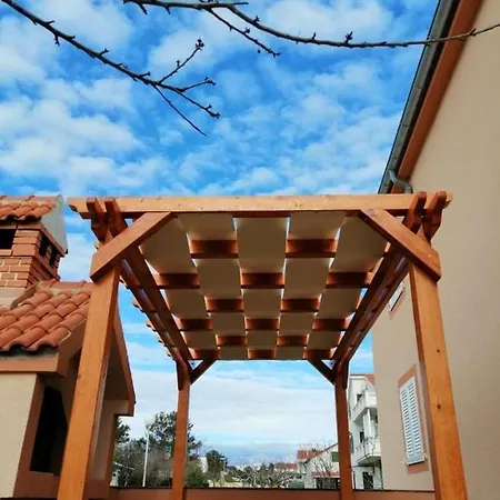 In With Air Conditioning, Wifi, Washing Machine, Dishwasher Apartment *