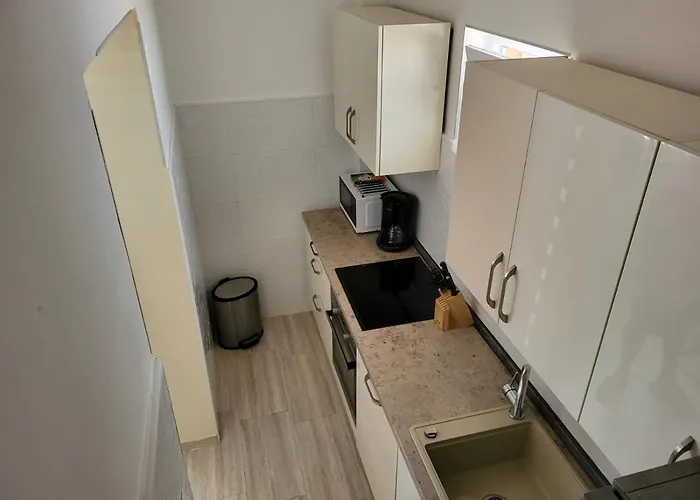 In With Air Conditioning, Wifi, Washing Machine, Dishwasher Daire Vrsi