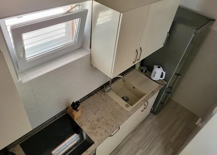 In With Air Conditioning, Wifi, Washing Machine, Dishwasher * Vrsi