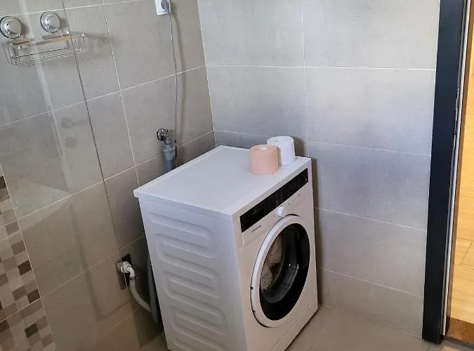 In With Air Conditioning, Wifi, Washing Machine, Dishwasher Apartman Vrsi