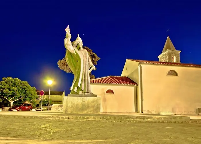 In With Air Conditioning, Wifi, Washing Machine, Dishwasher Apartman Vrsi