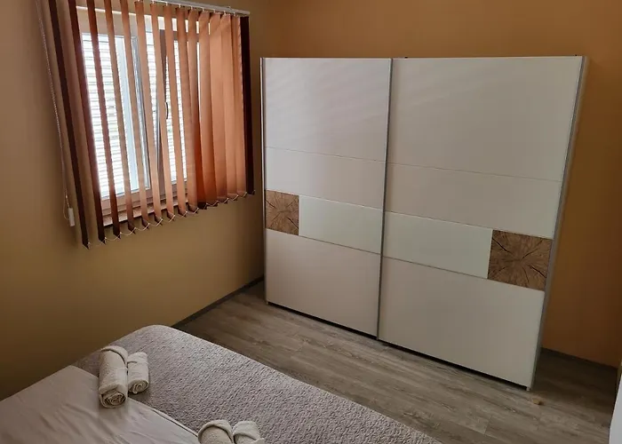 In With Air Conditioning, Wifi, Washing Machine, Dishwasher Апартаменты