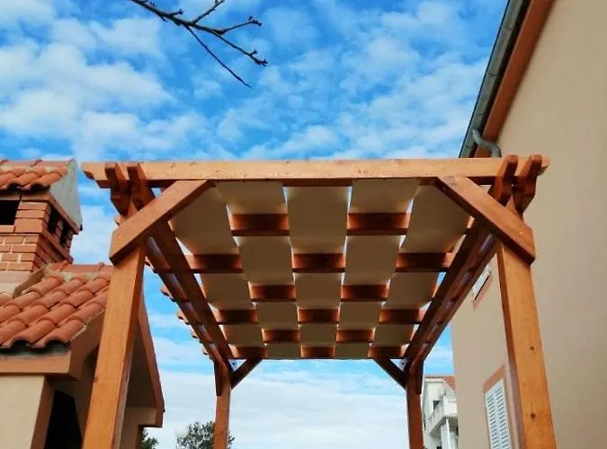 In With Air Conditioning, Wifi, Washing Machine, Dishwasher Apartman *