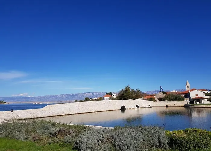 In With Air Conditioning, Wifi, Washing Machine, Dishwasher * Vrsi