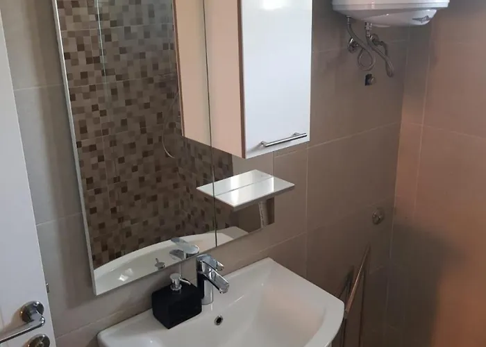 In With Air Conditioning, Wifi, Washing Machine, Dishwasher * Vrsi